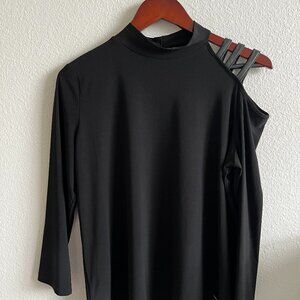 Open shoulder long sleeve top